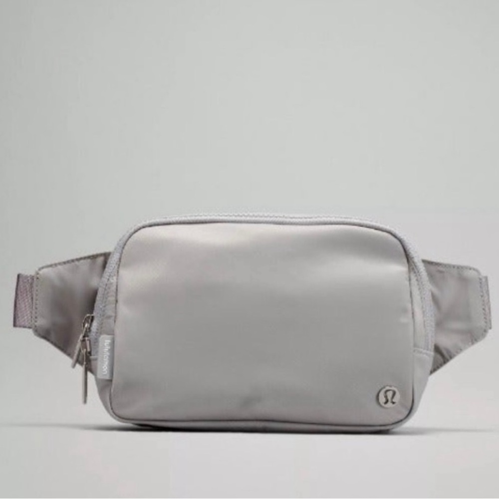 LULULEMON NWOT EVERYWHERE BELT BAG LARGE/OVERSIZED GRAY
